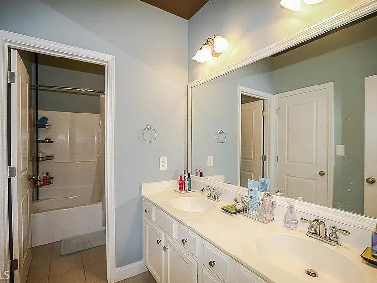 287 Gilliflower Park — Photo 25