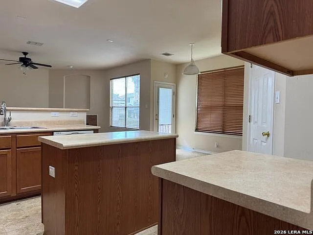 4526 Darien Vis — Photo 10