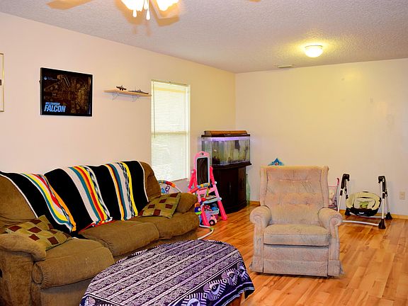 2nd image of 1482 Winnebago Ave