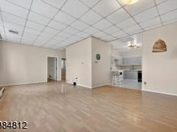 75 Liberty Avenue image 9 of 21