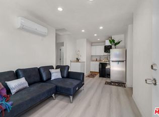 7705 Baird Ave, Reseda, CA 91335