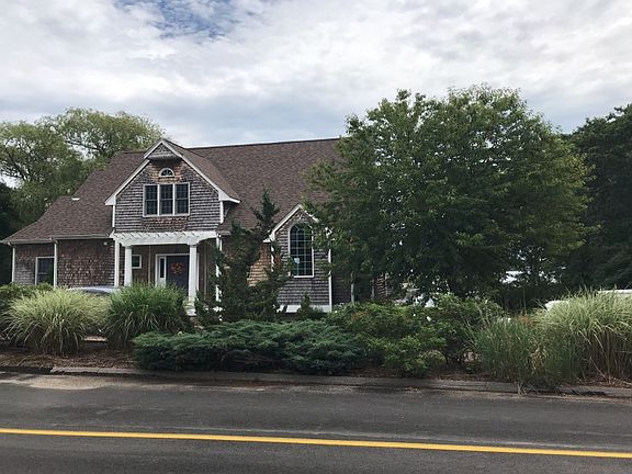 2nd image of 5 Wamphassuc Rd