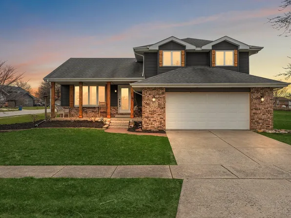 2530 Naples Dr, Schererville, IN 46375