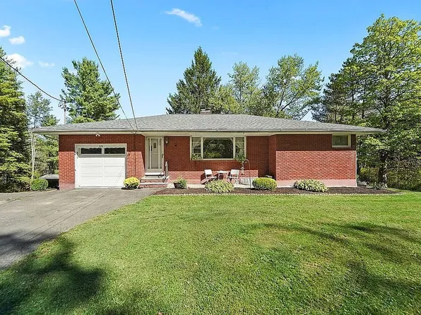 324 Dimmock Hill Rd, Binghamton, NY 13905