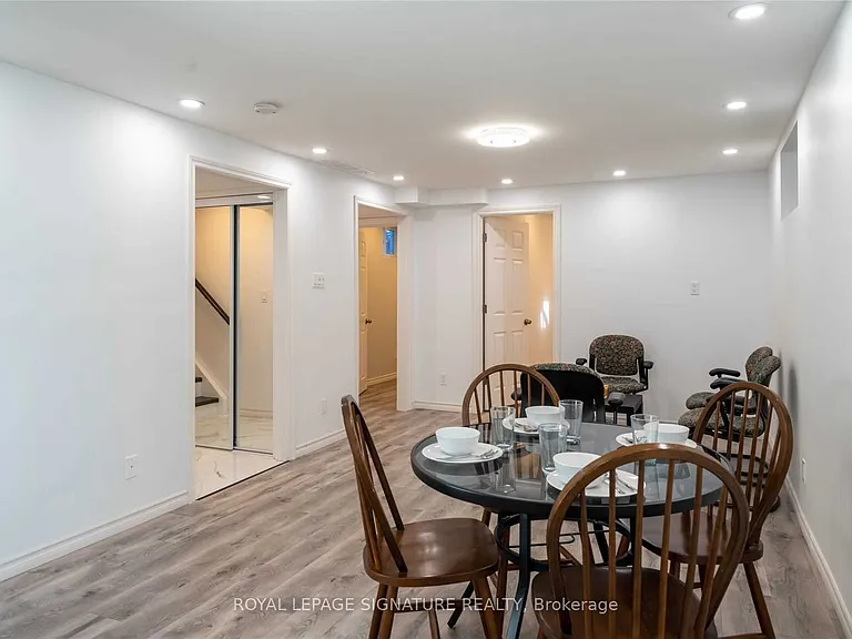 418 Waverly St N — Photo 5