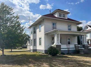 624 6th St, Jesup, IA 50648