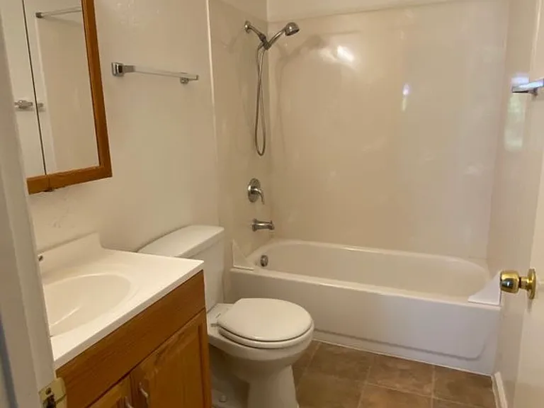 107 E G St — Photo 11