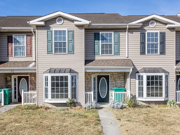 219 Aspen Ave, Grottoes, VA 24441