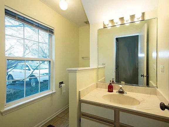 4th image of 1167 Whispering Hills Dr