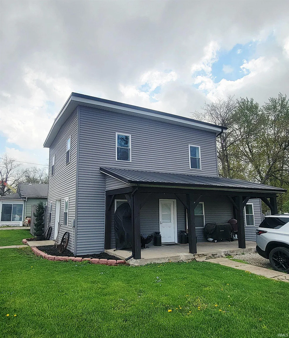 109 N Martin St photo 1
