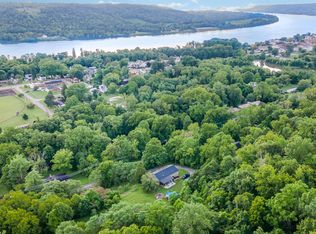 402 Circle Dr, Ripley, OH 45167