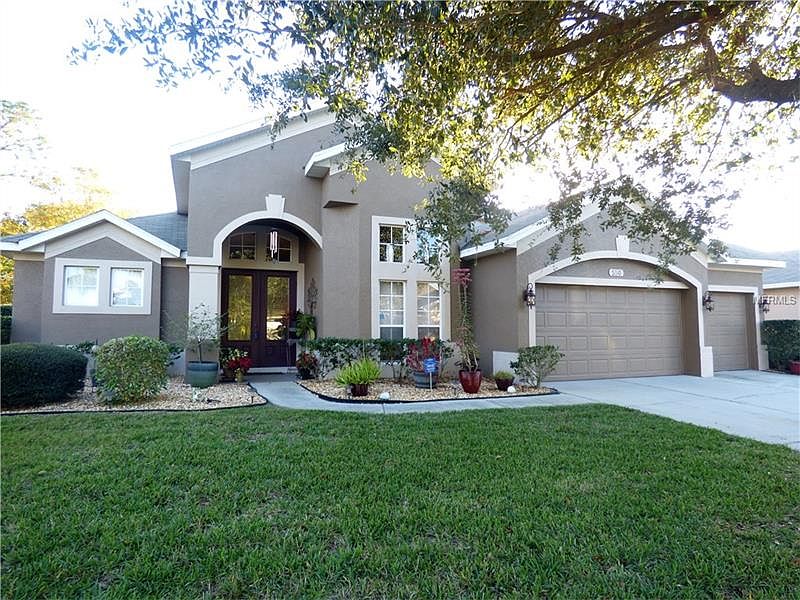 1st image of 550 Woodford Dr