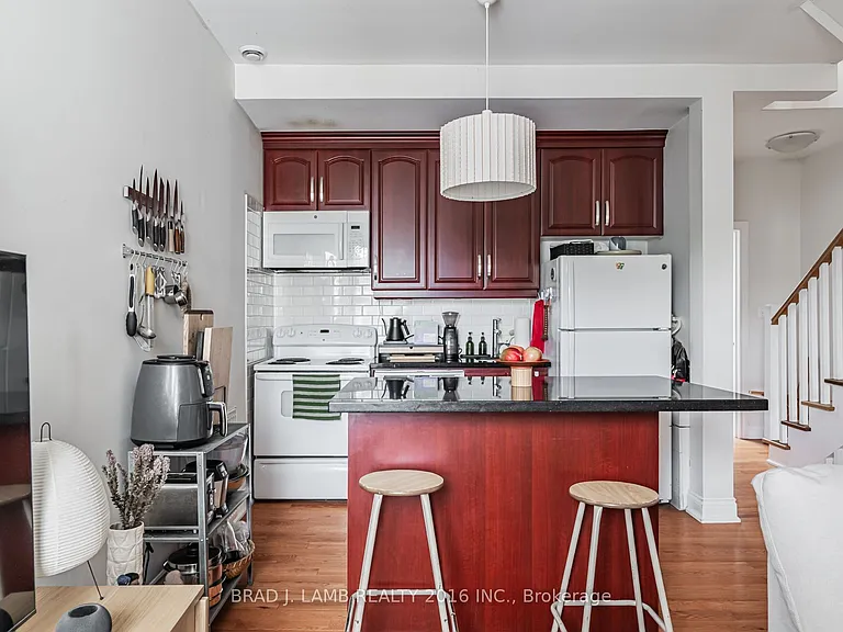 665 Richmond St W #3 — Photo 12