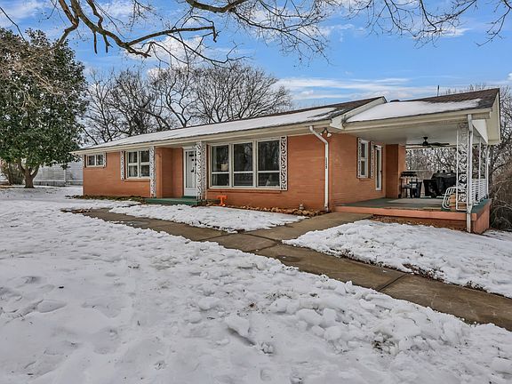 3rd image of 1105 Palmyra Rd