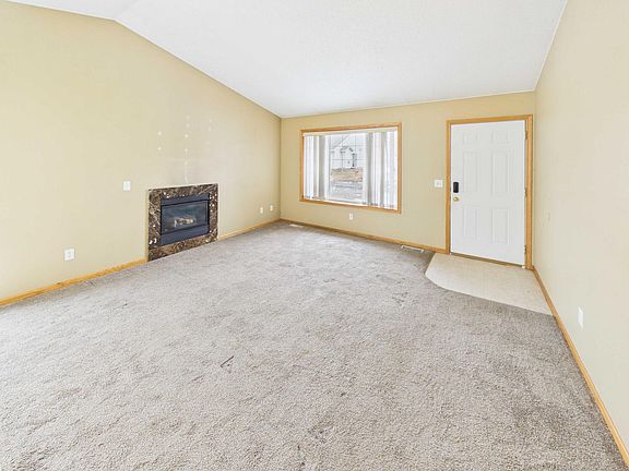 4th image of 260 1st St SE