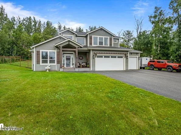 11545 E Equestrian St, Palmer, AK 99645