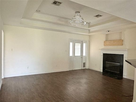 3rd image of 2415 Amy Dr