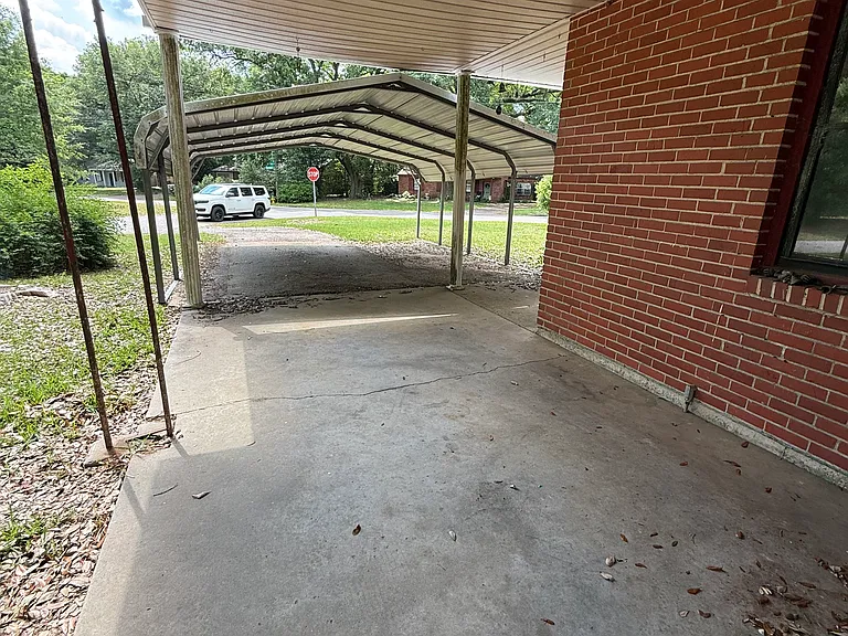 4678 Rosewood Dr — Photo 2