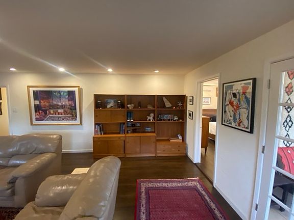 5th image of 224 Hermosa Dr SE
