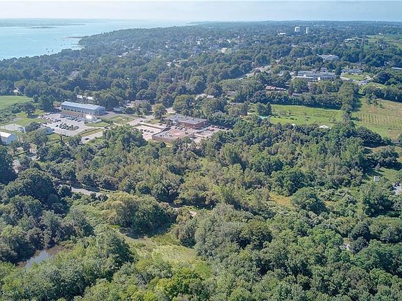 5th image of 2500 E Main Rd