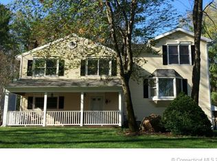 5 Chestnut Ln, Unionville, CT 06085