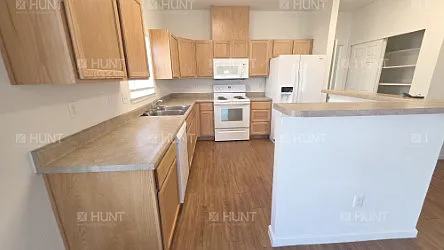 4 bed, 2.5 bath, 2307 sqft, $1,569 — Photo 4