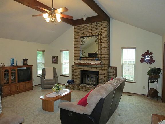 4th image of 1310 S Mansfield Dr