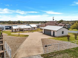 1010 Chaparrel Ln, Graford, TX 76449