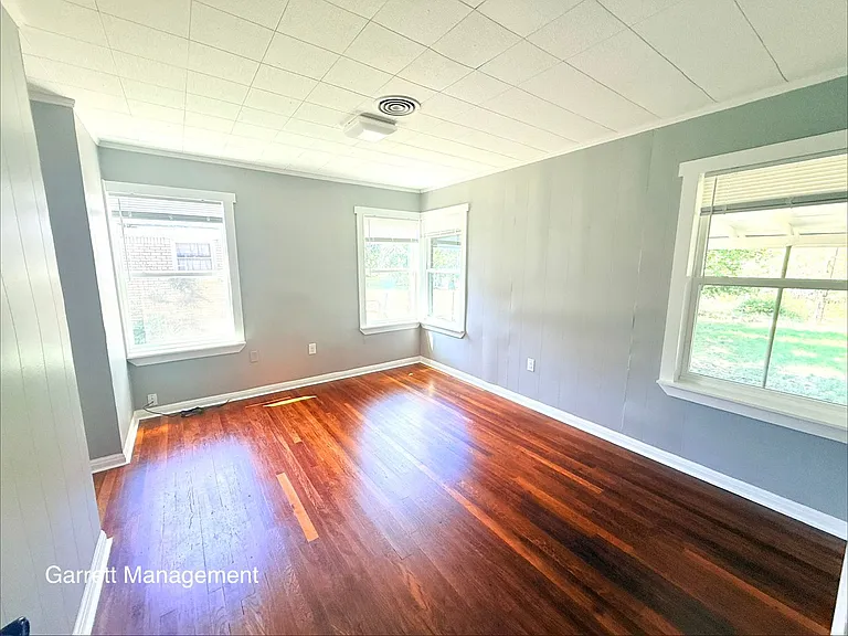 204 S Porter St — Photo 10