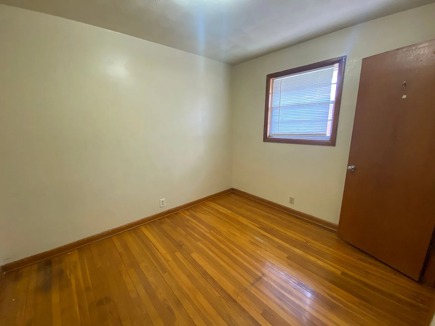 1401 Broadmoor — Photo 4