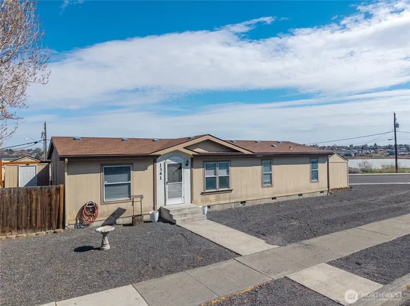 1341 W Columbia Avenue, Moses Lake, WA 98837