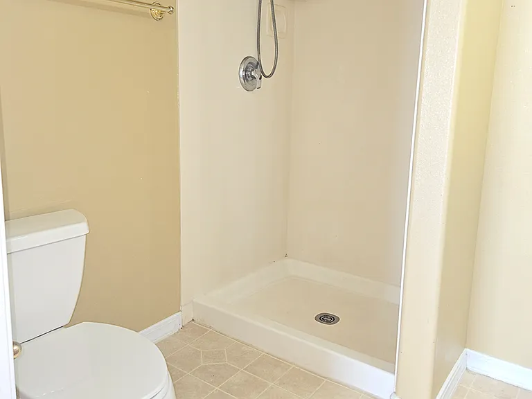149 Leesburg Ln — Photo 15