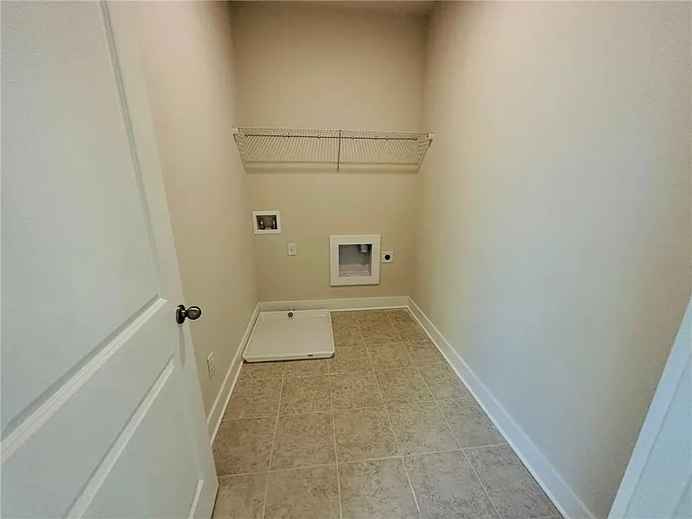 1252 Windmill Pkwy — Photo 13