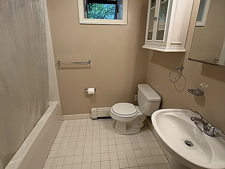 44 Lawrence Ln — Photo 12