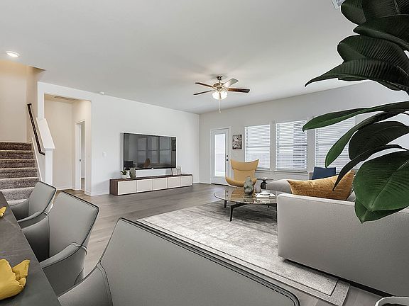 3rd image of 7200 Headingham Way