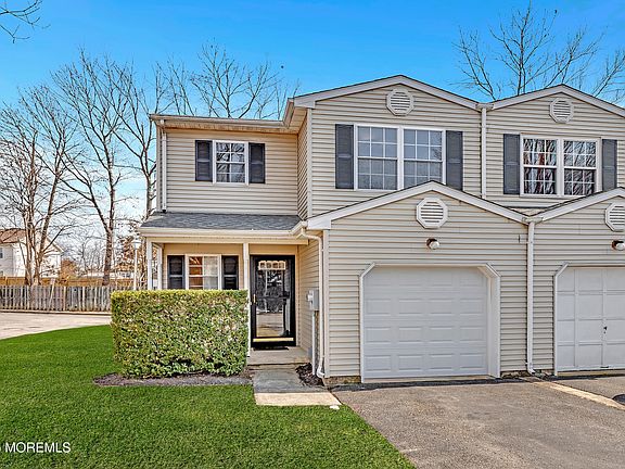 3rd image of 14 Walnut Street #107