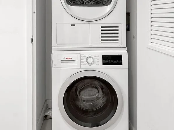 247 W 46th St APT 1904, New York, NY 10036