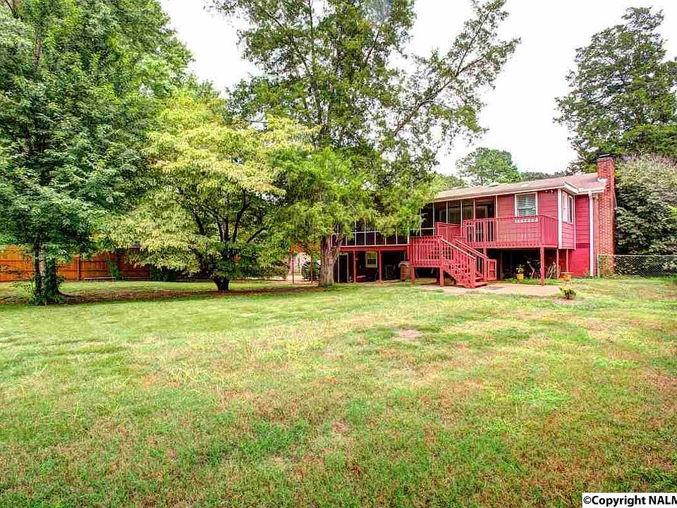 2nd image of 8812 Willow Hills Dr SE