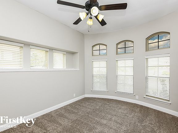 4th image of 1922 Bay Laurel Dr