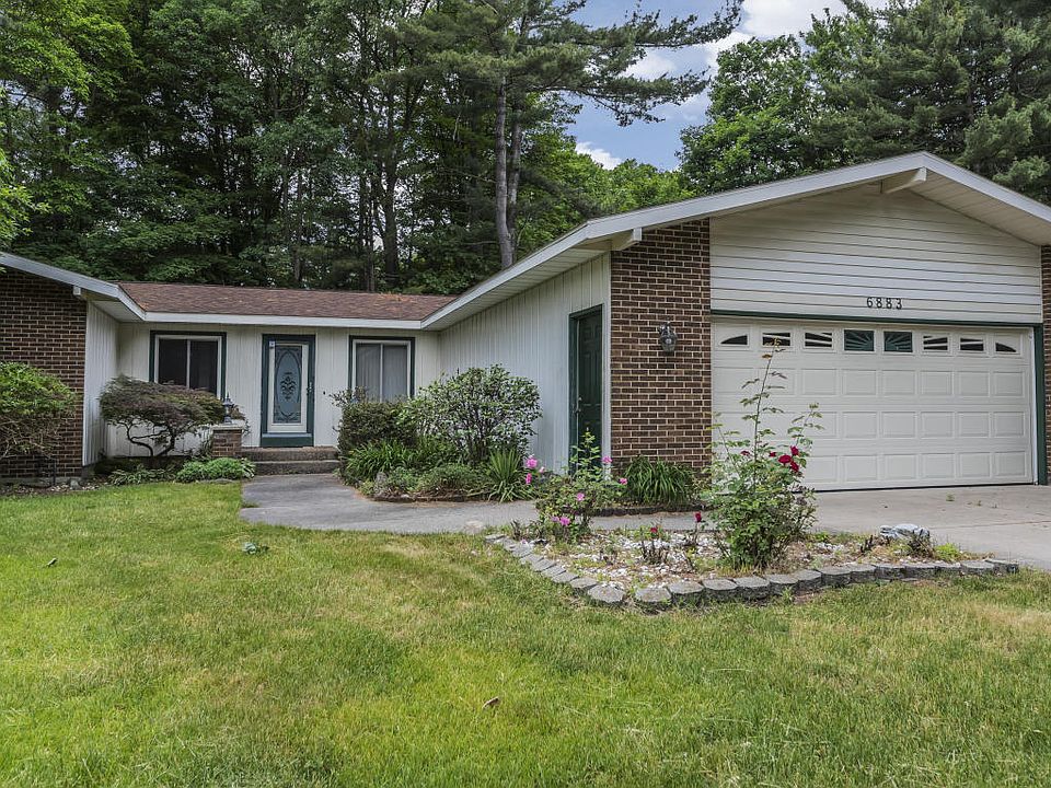 1st image of 6883 Pinebrook Dr