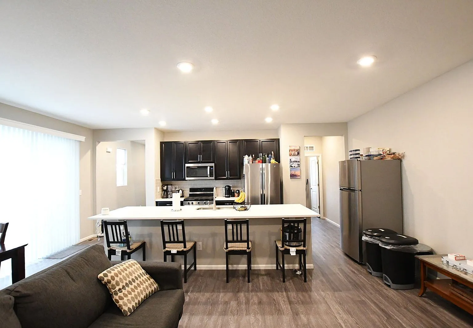 4 bed, 3.5 bath, 3120 sqft, $3,495 — Photo 3