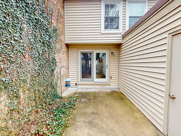 5123 Delancey St — Photo 35