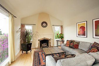 Living Room :: 1515 Francis Street