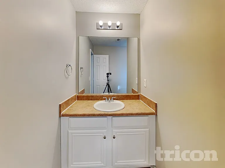 5148 Estonian Dr — Photo 18