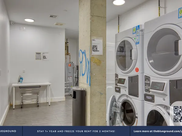 187 Kent Avenue image 33 of 37