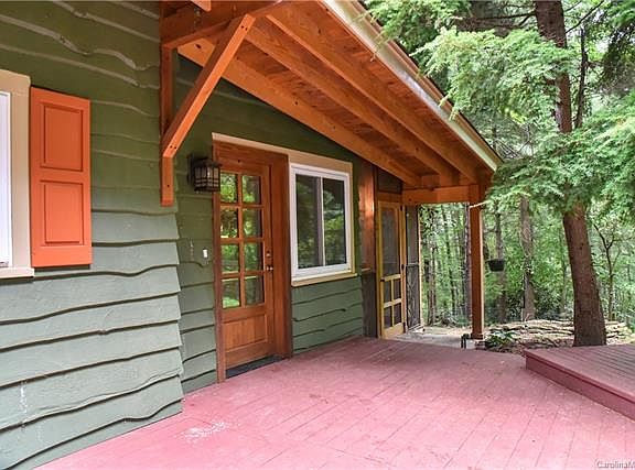 4th image of 135 Rugby Hollow Dr