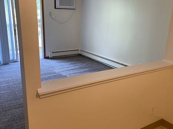 5th image of 3809 University Ave #16