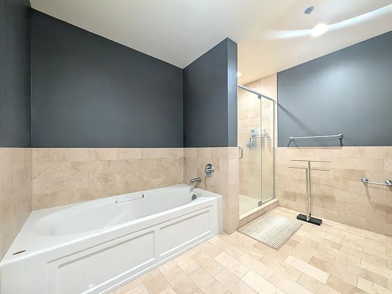 1125 Maxwell Ln #206 — Photo 20