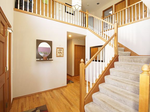 3rd image of 14523 Cascade Dr SE