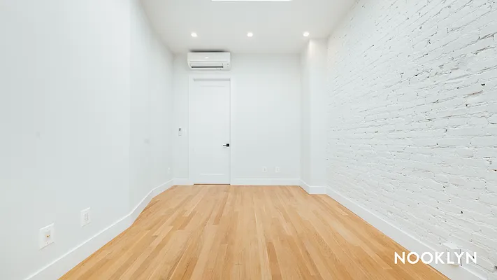 Rented by Nooklyn NYC LLC | media 8